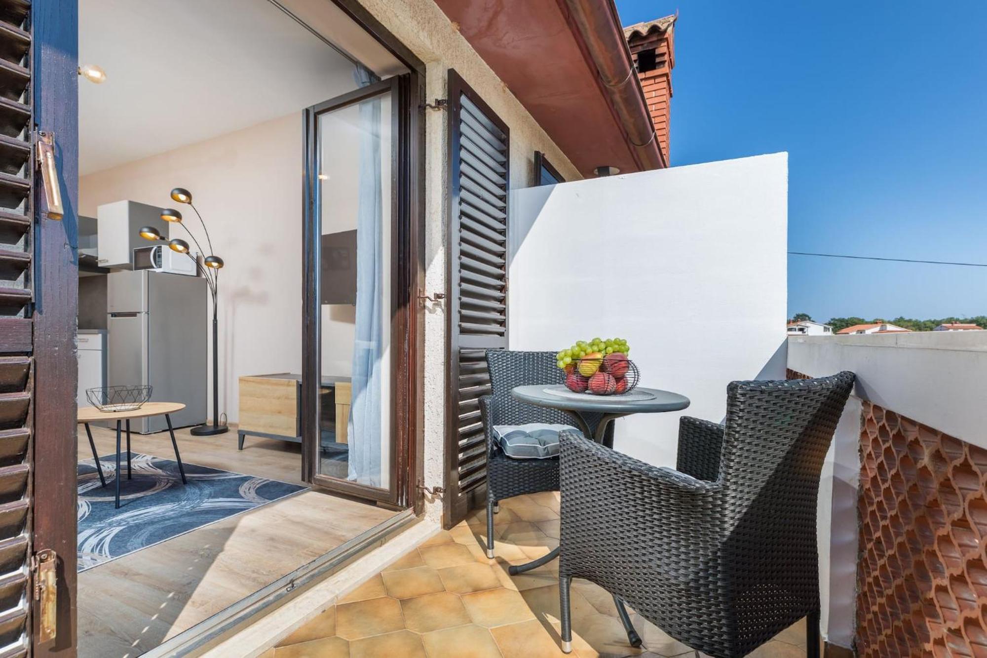 Marceta - Apartments & Rooms With Swimming Pool Fažana Exterior foto