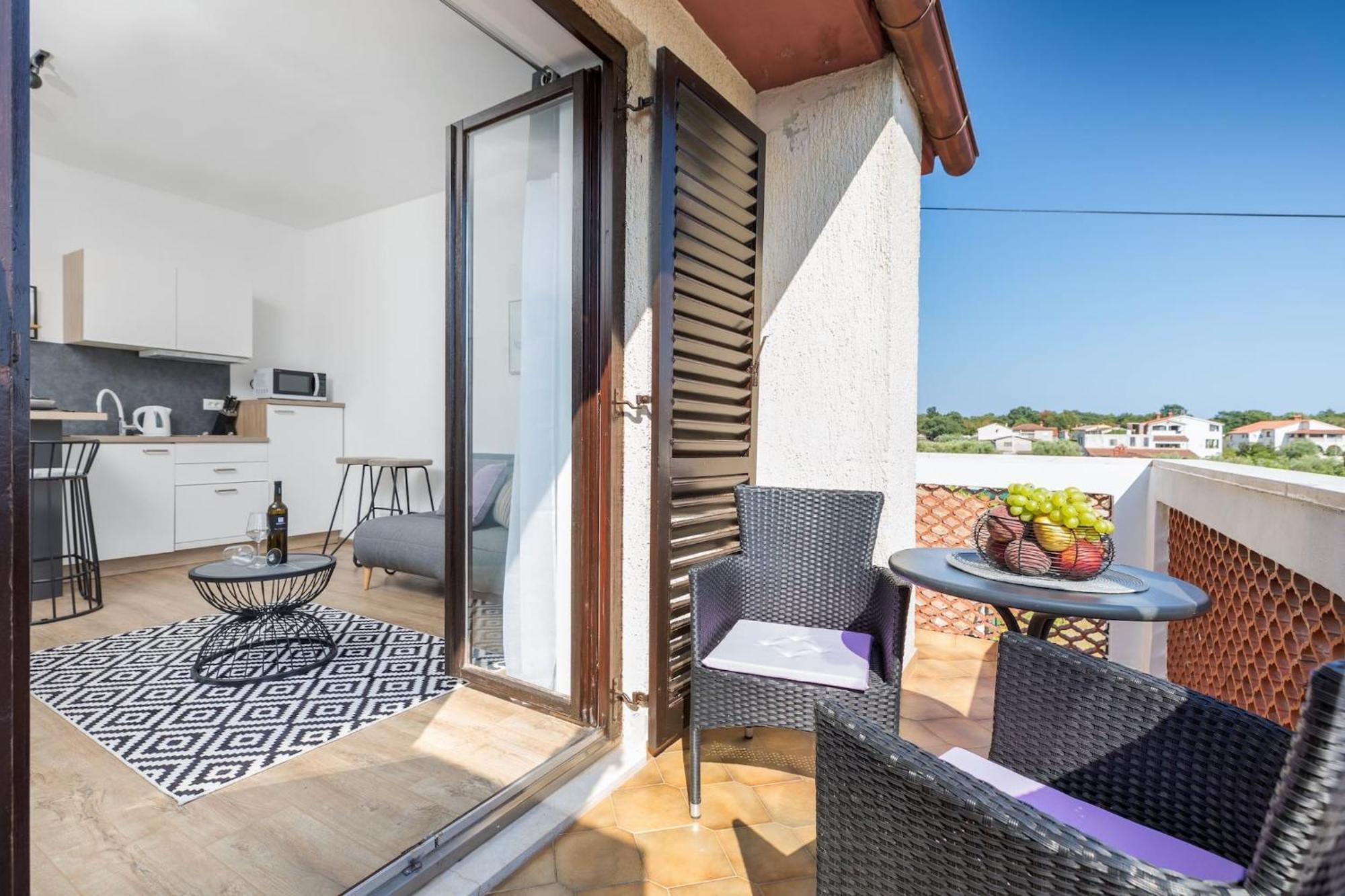 Marceta - Apartments & Rooms With Swimming Pool Fažana Exterior foto